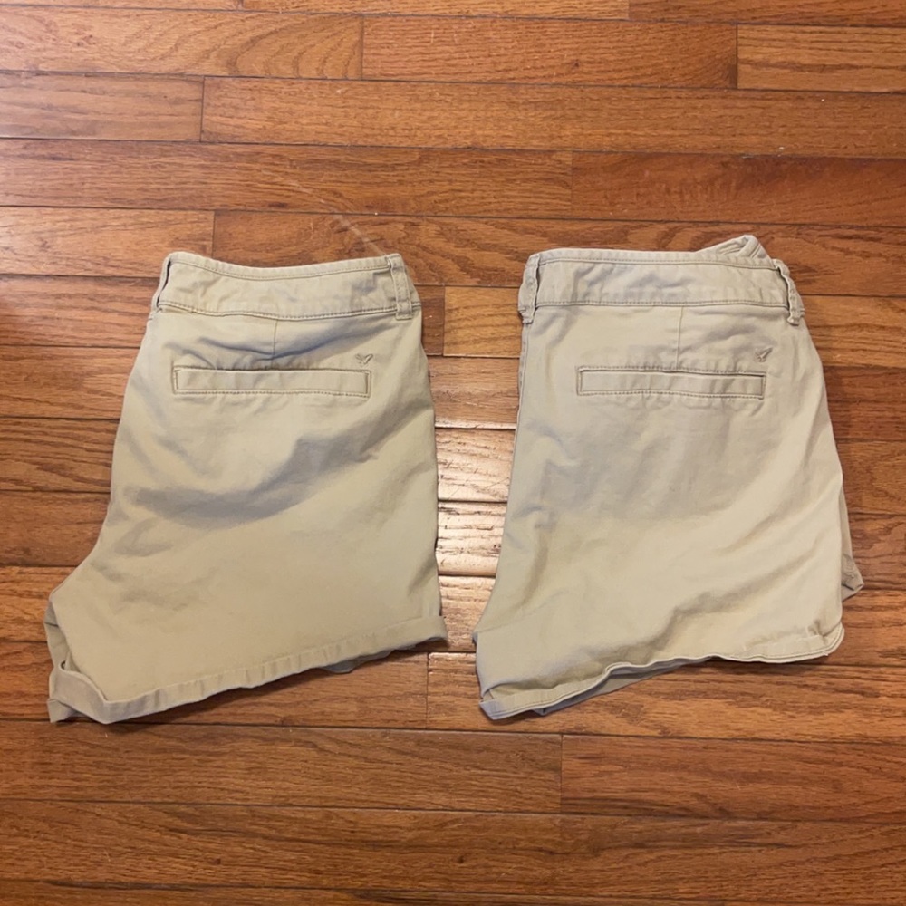 Set of 2✨ Women’s American Eagle Outfitters Shorts Khaki Shorts sz 12 Midi